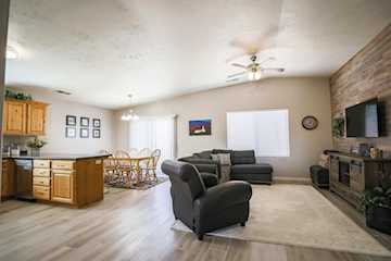 2031 E Colorado ST #204 St George, UT 84790 home for sale, MLS#25-265080 - Erika Rogers Photo 5