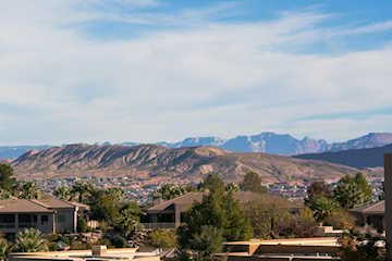 2054 E Topaz Way St George, UT 84790 home for sale, MLS#25-267093 - Erika Rogers Photo 4