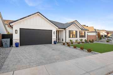 326 S Water Course DR Washington, UT 84780 home for sale, MLS#25-267320 - Erika Rogers Photo 2