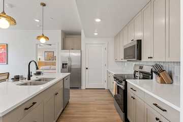 Address Withheld Hurricane, UT 84737 condo for sale, MLS#25-267365 - Erika Rogers Photo 2