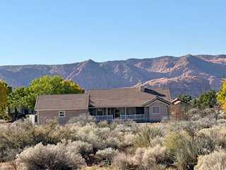 5412 N 1530  W St George, UT 84770 home for sale, MLS#25-266819 - Erika Rogers Photo 2
