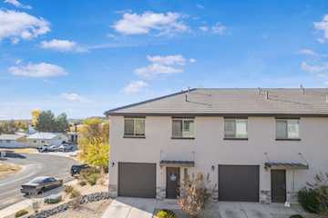 184 W 300 N #8 Washington, UT 84780 home for sale, MLS#25-267375 - Erika Rogers Photo 5