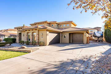 2546 E 1240  S St George, UT 84790 home for sale, MLS#25-267451 - Erika Rogers Photo 3