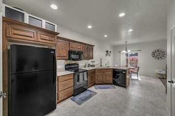 370 W Buena Vista Blvd #83 Washington, UT 84780 home for sale, MLS#25-267469 - Erika Rogers Photo 5