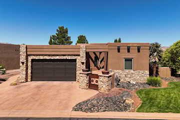 2090 Tuweap DR #9 St George, UT 84770 home for sale, MLS#25-261669 - Erika Rogers Photo 3
