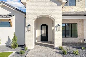 2863 S Alpine LN St George, UT 84790 home for sale, MLS#25-266003 - Erika Rogers Photo 4