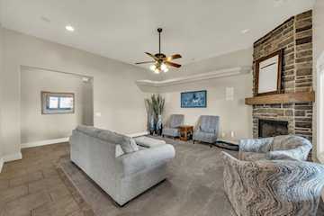 817 E Sonoran DR Washington, UT 84780 home for sale, MLS#25-267576 - Erika Rogers Photo 5