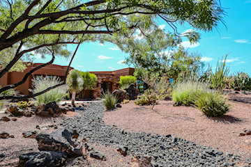 2763 Chaco Trl St George, UT 84770 home for sale, MLS#25-264336 - Erika Rogers Photo 2