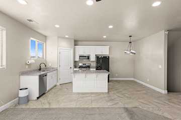 355 W 200 S #109 Washington, UT 84780 home for sale, MLS#25-267584 - Erika Rogers Photo 3