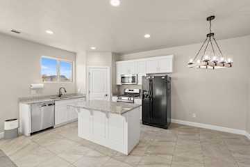 355 W 200 S #109 Washington, UT 84780 home for sale, MLS#25-267584 - Erika Rogers Photo 5