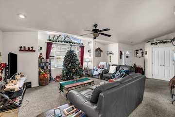 499 N 2070 E Cir  E St George, UT 84790 home for sale, MLS#25-267602 - Erika Rogers Photo 2