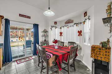 499 N 2070 E Cir  E St George, UT 84790 home for sale, MLS#25-267602 - Erika Rogers Photo 4