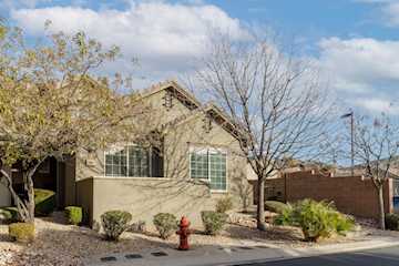 3439 S Barcelona Dr. #99 St George, UT 84790 home for sale, MLS#25-267601 - Erika Rogers Photo 3