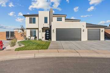 6181 S White Bee CIR St George, UT 84790 home for sale, MLS#25-267172 - Erika Rogers Photo 2