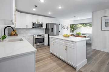 3273 S Bloomington DR W St George, UT 84790 home for sale, MLS#25-267635 - Erika Rogers Photo 3