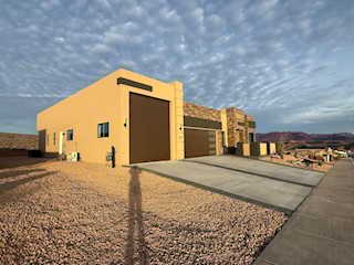 508 S Liri Trl St George, UT 84770 home for sale, MLS#25-263565 - Erika Rogers Photo 3