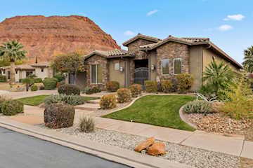 306 N Eagle Cove Ivins, UT 84738 home for sale, MLS#26-267687 - Erika Rogers Photo 2