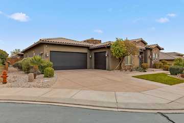 306 N Eagle Cove Ivins, UT 84738 home for sale, MLS#26-267687 - Erika Rogers Photo 3