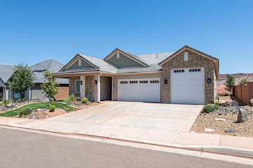 4837 S Resolution DR Washington, UT 84780 home for sale, MLS#25-264083 - Erika Rogers Photo 2