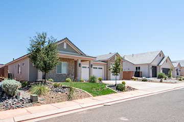 4837 S Resolution DR Washington, UT 84780 home for sale, MLS#25-264083 - Erika Rogers Photo 3