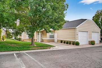 345 N 2450 #120 St George, UT 84790 home for sale, MLS#25-266063 - Erika Rogers Photo 2