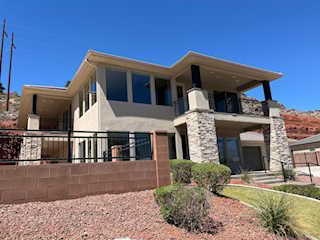 232 S Acantilado CIR St George, UT 84790 home for sale, MLS#25-263353 - Erika Rogers Photo 2