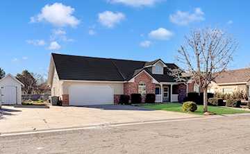 2368 S Coletero Washington, UT 84780 home for sale, MLS#25-267660 - Erika Rogers Photo 3