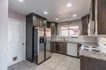 161 W 950  S #V1 St George, UT 84770 home for sale, MLS#25-267701 - Erika Rogers Photo 5