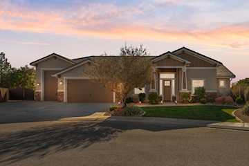 4707 S Homestead Way Washington, UT 84780 home for sale, MLS#25-267465 - Erika Rogers Photo 2