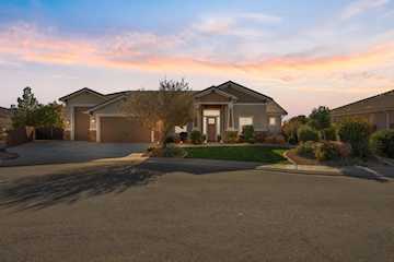 4707 S Homestead Way Washington, UT 84780 home for sale, MLS#25-267465 - Erika Rogers Photo 4