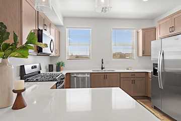 1062 W Albertine LN St George, UT 84790 home for sale, MLS#25-267243 - Erika Rogers Photo 5