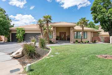 2712 Rio Vista DR St George, UT 84790 home for sale, MLS#26-267771 - Erika Rogers Photo 2
