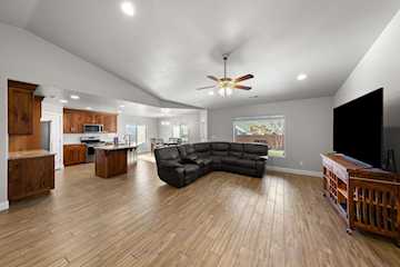 1133 N 100 W  W Hurricane, UT 84737 home for sale, MLS#26-267781 - Erika Rogers Photo 5