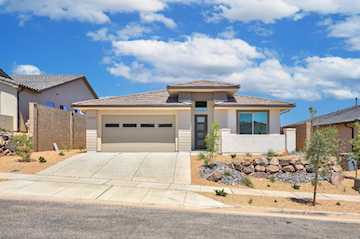 1578 N Ascent ST #142 Washington, UT 84780 home for sale, MLS#25-267720 - Erika Rogers Photo 2