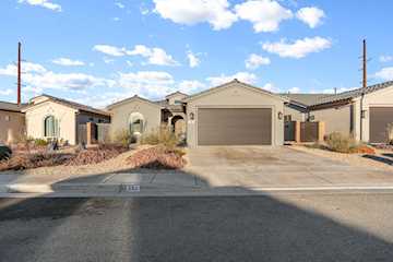 350 W Camino Borde Washington, UT 84780 home for sale, MLS#26-267782 - Erika Rogers Photo 2