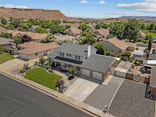 1314 St James LN St George, UT 84770 home for sale, MLS#25-267006 - Erika Rogers Photo 2
