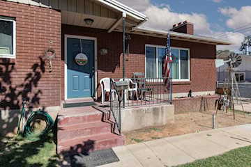 358 W 200  S St George, UT 84770 home for sale, MLS#25-267676 - Erika Rogers Photo 3