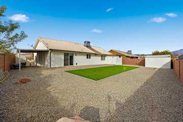 34 N Paradise Way St George, UT 84790 home for sale, MLS#26-267790 - Erika Rogers Photo 3