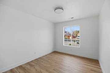 34 N Paradise Way St George, UT 84790 home for sale, MLS#26-267790 - Erika Rogers Photo 5