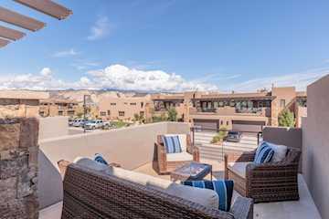 4845 N Fishers Island Way St George, UT 84770 home for sale, MLS#26-267802 - Erika Rogers Photo 3
