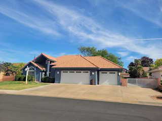 2823 S Calle Las Casitas St George, UT 84790 home for sale, MLS#25-265927 - Erika Rogers Photo 3