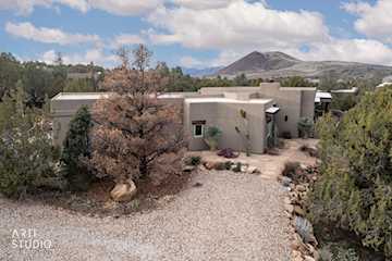 731 N Rock Garden LN Dammeron Valley, UT 84783 home for sale, MLS#26-267808 - Erika Rogers Photo 4