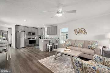  Real Estate for Sale - 12427 Beach Life Ln in Ocean City Photo 2
