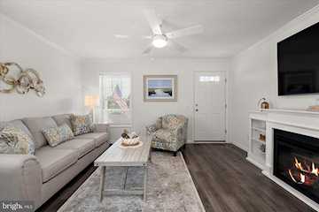  Real Estate for Sale - 12427 Beach Life Ln in Ocean City Photo 4