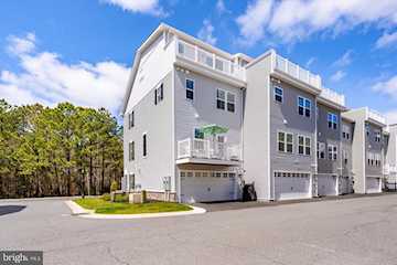  Real Estate for Sale - 12461 Coastal Marsh Dr #101 in Berlin Photo 2