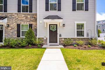  Real Estate for Sale - 12461 Coastal Marsh Dr #101 in Berlin Photo 3