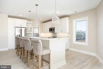 Son Rays Villas Real Estate for Sale - 1505 Saint Louis Ave #301 in Ocean City Photo 2