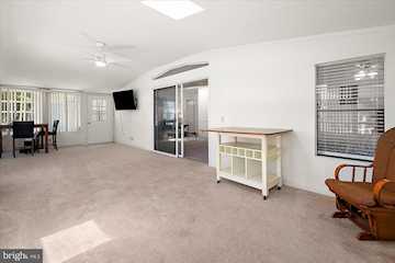  Real Estate for Sale - 4 Anchor Way Dr in Berlin Photo 4