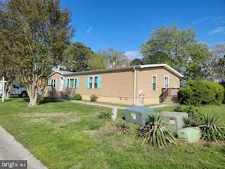  Real Estate for Sale - 2 Coastal Dr in Berlin Photo 2