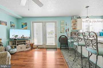 Jocelyn Manor Real Estate for Sale - 207 8th St #103C in Ocean City Photo 3